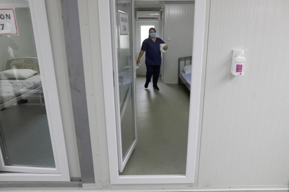 Spitalul modular din Pipera, deschis parţial. Încălzirea, cu aer condiţionat 731178