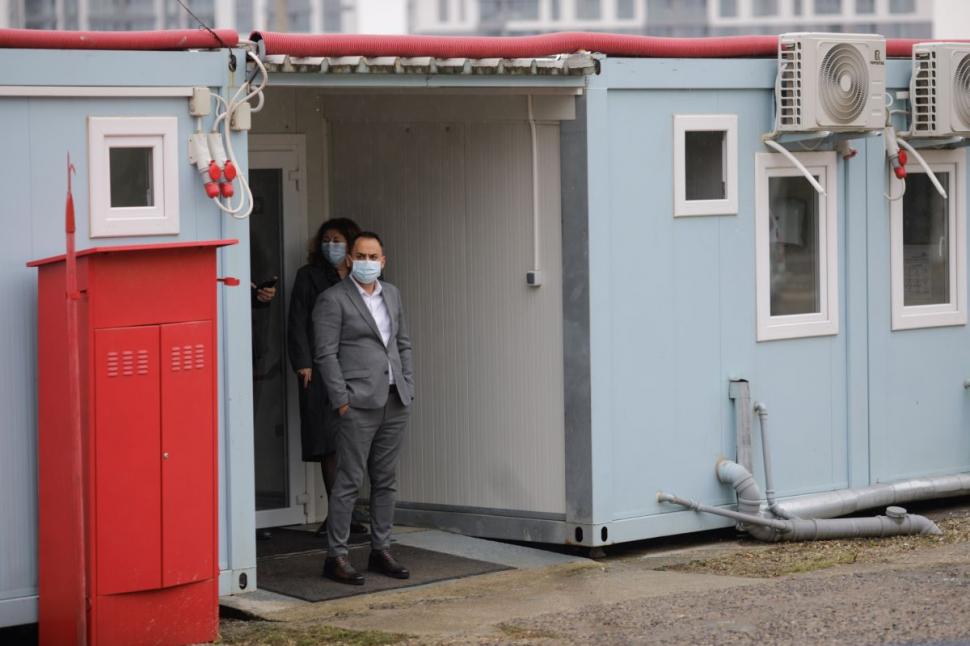 Spitalul modular din Pipera, deschis parţial. Încălzirea, cu aer condiţionat 731179