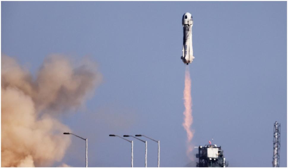 ”New Shepard” a efectuat cu succes misiunea spațială. Actorul William Shatner a ajuns în spaţiu la 90 de ani 731349