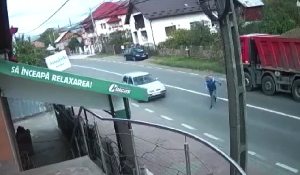 Tânăr şofer român de camion, mort într-o secundă într-un accident filmat în Albeştii de Argeş