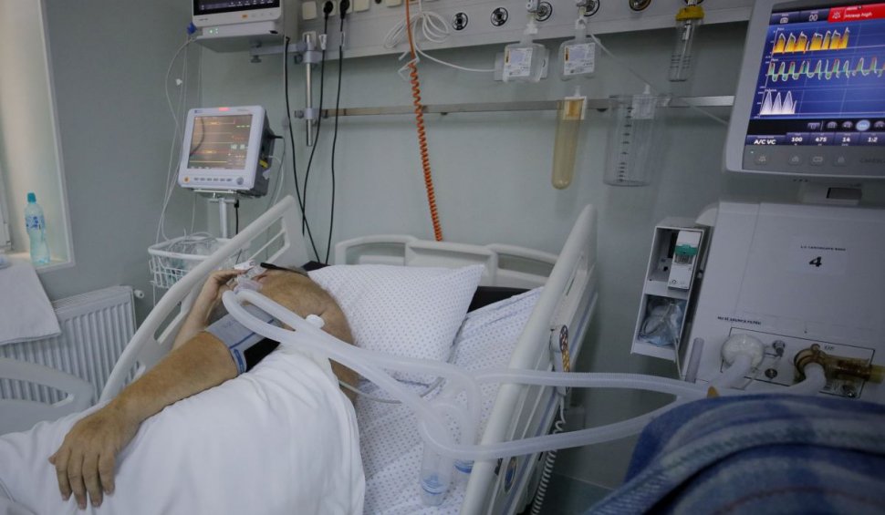 Zece pacienți din România, bolnavi de COVID-19, transferați astăzi în spitale din Ungaria