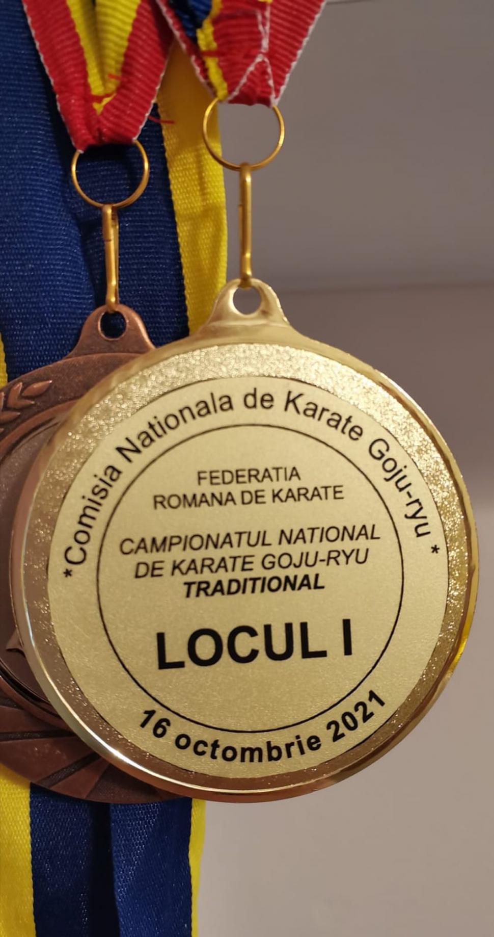 200 de sportivi s-au înfruntat la Campionatul Naţional de Karate Goju-Ryu. Povestea de succes a Emiliei Ştorobăneanu, campioana de 15 ani, cu peste 100 de medalii 732034