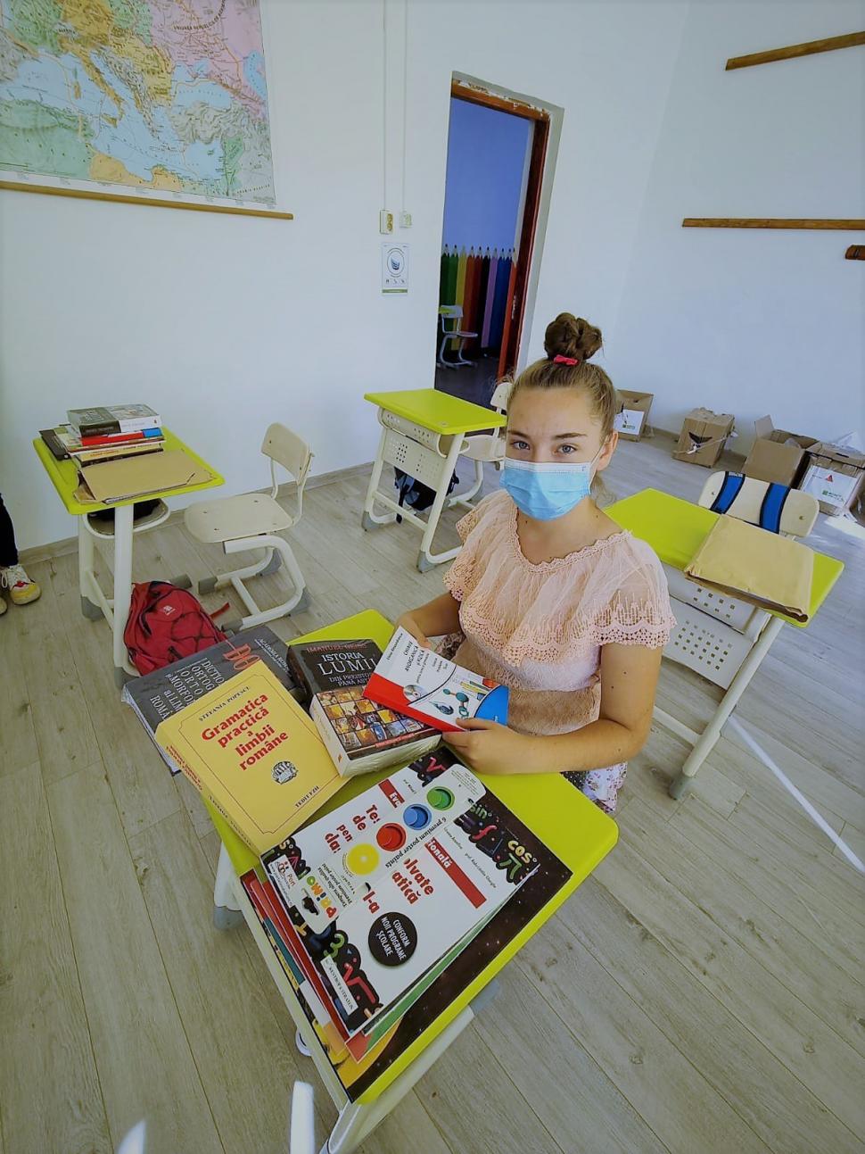 111 copii afectați de pandemie din 11 județe ale țării au primit cărți și rechizite cu sprijinul Sika România și al Fundației Mereu Aproape 731945