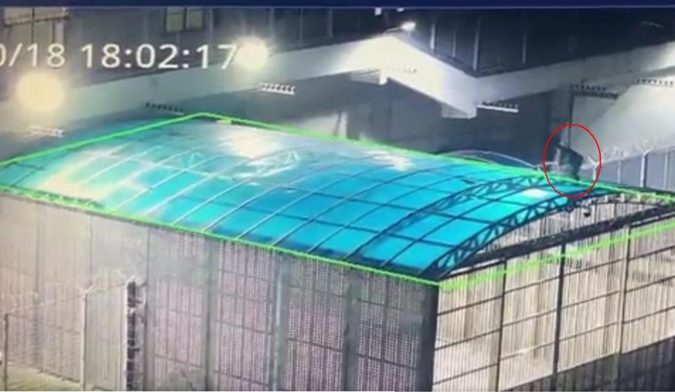 Spectacol dat de fugarul nord-coreean Zhu Xianjian: arestat în China, a evadat din  închisoare doborând un gard electric. Imaginile au devenit virale 732305