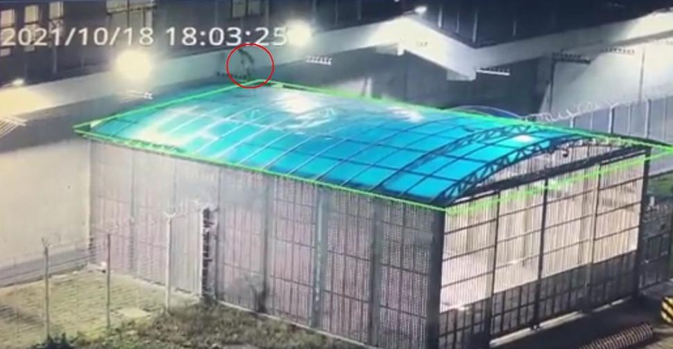 Spectacol dat de fugarul nord-coreean Zhu Xianjian: arestat în China, a evadat din  închisoare doborând un gard electric. Imaginile au devenit virale 732307