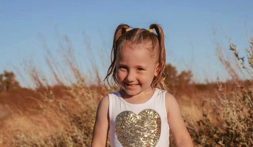 O fetiță de patru ani a dispărut din cortul părinților și este de negăsit. Guvernul oferă un milion de dolari pentru informații în acest caz, în Australia