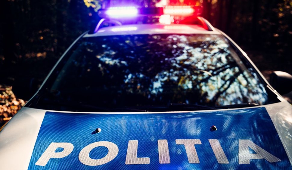 Un polițist a împușcat din greșeală un pasager, în timpul unei urmăriri în trafic, în Turda