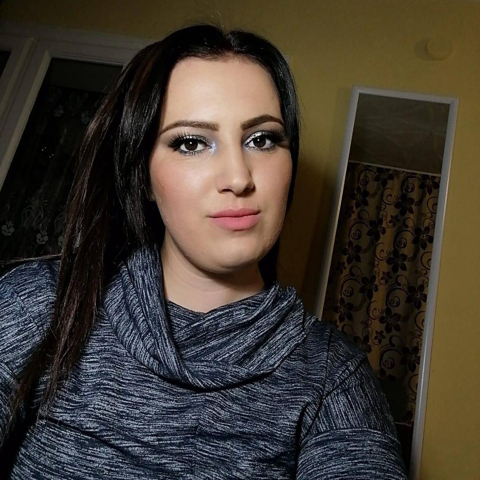 Ea este tânăra însărcinată din Brăila, omorâtă de fratele iubitului. Georgiana urma să nască peste două zile 732510