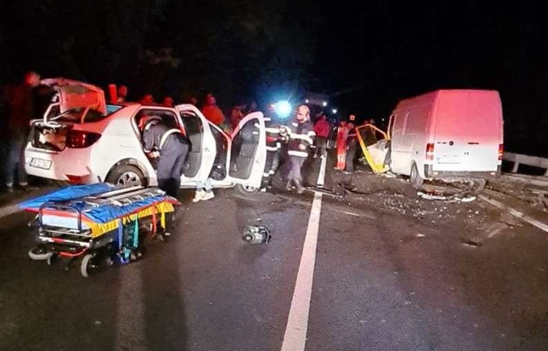 Cinci spanioli, grav răniți într-un accident rutier, pe Valea Oltului