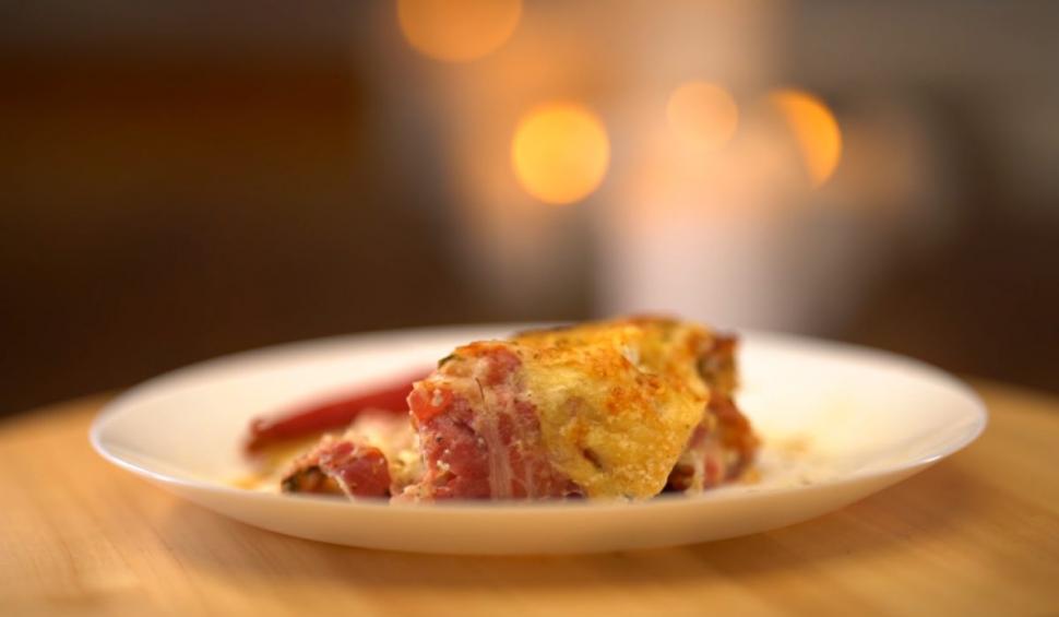 Ștefan Lungu și surorile Odagiu gătesc pui cu smântână și pesmet la cuptor, în prima ediție a noului show de cooking "Gătit la costum" 732675