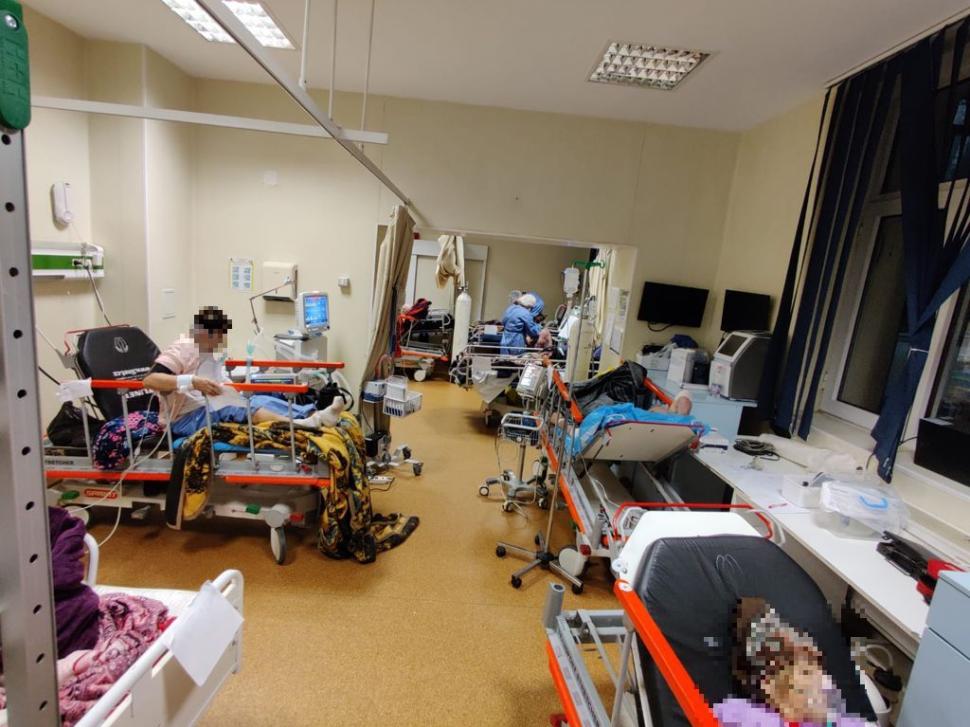 Imaginile dezastrului din spitale. Pacienți fără loc la Terapie Intensivă 732978