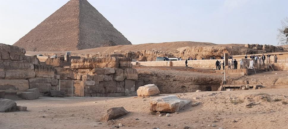 Imagini inedite cu Klaus și Carmen Iohannis în Egipt. Președintele, însoțit de o coloană faraonică 733294