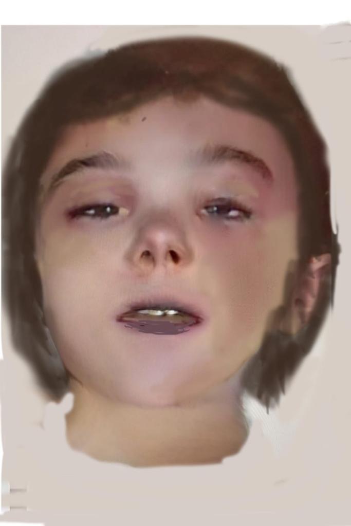 Ea este fetiţa omorâtă şi incendiată lângă un cimitir din Arad. Dacă o recunoaşteţi, sunaţi la 112 733811