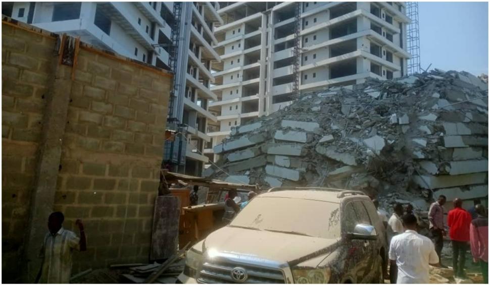 O clădire cu 22 de etaje s-a prăbușit în Nigeria peste 100 de muncitori: „Am crezut că este cutremur” 733977