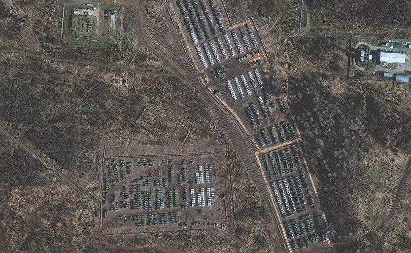 Rusia a masat tancuri și trupe la granița cu Ucraina. Pentagonul confirmă "o activitate neobișnuită" a armatei ruse 734057