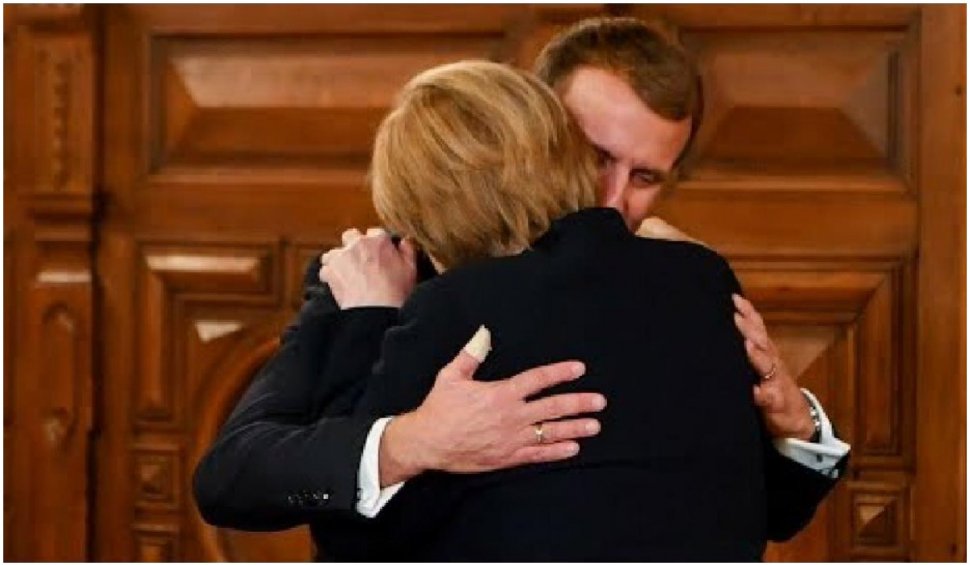  Merkel, primită în uralele mulțimii în vizita ei de rămas-bun în Franța: ”Îți mulțumesc pentru tot ce ai făcut pentru Europa”