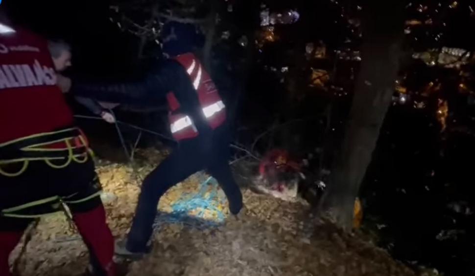 Bărbat beat care s-a rostogolit 100 de metri, pe un traseu din Brașov, recuperat de salvamontişti 734925