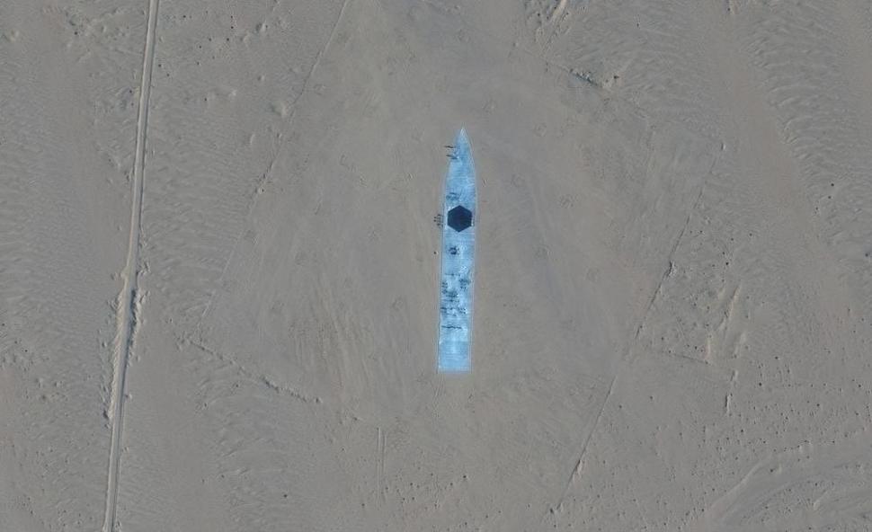 Se pregătește China de război? Un portavion și distrugătoare americane amplasate în deșert dezvăluie planurile Beijingului 734982