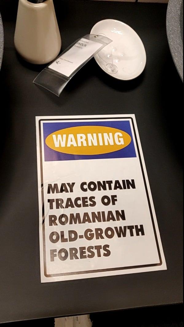 Românii, indignați de mesajul etichetelor de pe produsele Ikea din Viena: "ATENȚIE: poate conține urme de păduri seculare din România" 735271