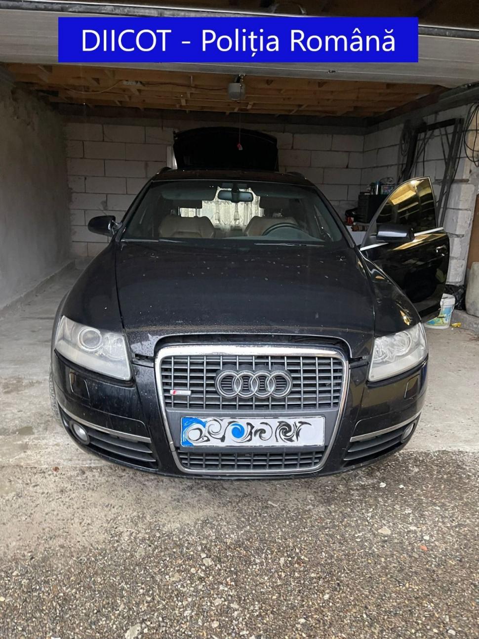 O grupare de contrabandişti din Neamţ schimba plăcuţe de înmatriculare în mers, pentru a-i deruta pe poliţişti 735179