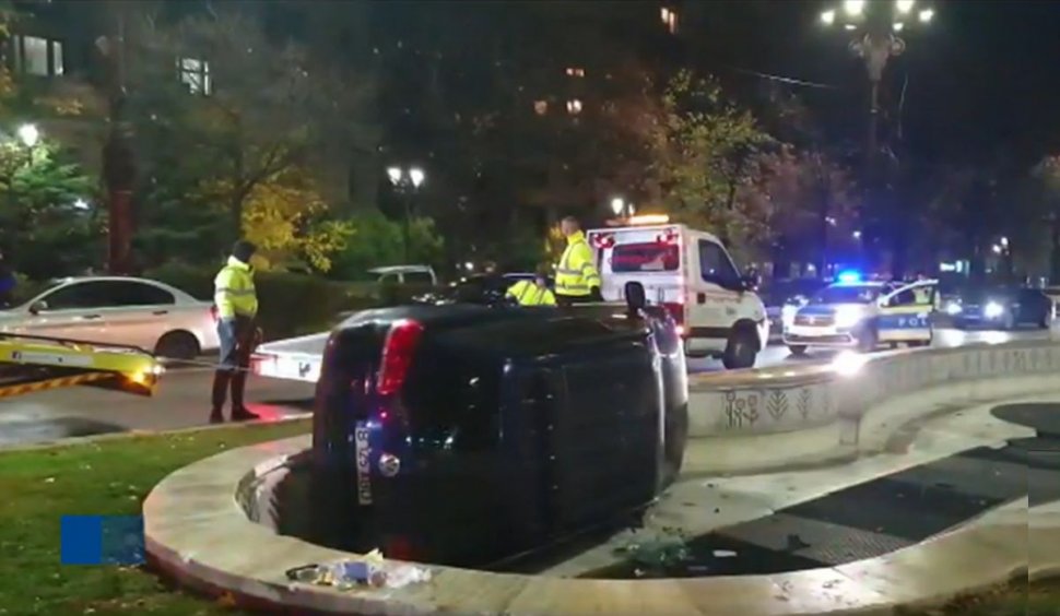 Un şofer a plonjat cu maşina într-o fântână arteziană din Piaţa Constituţiei