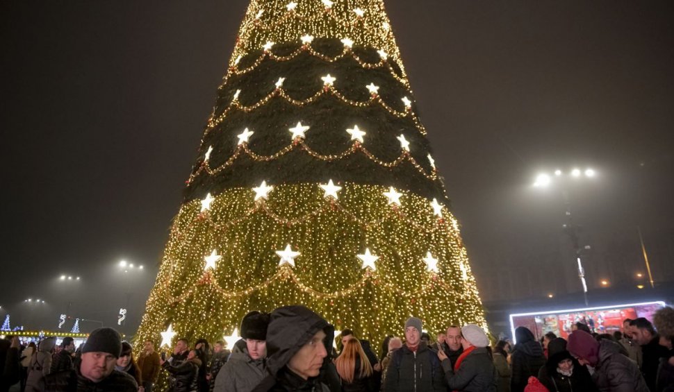 Târgul de Crăciun din București se redeschide. Nicușor Dan: ”Nu ne va costa nimic”