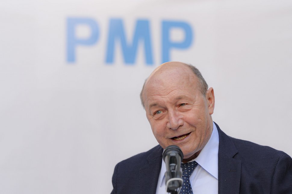 Traian Băsescu: "Nu am participat şi nici nu voi participa la nici un fel de discuţii interne cu privire la o eventuală fuziune a PMP cu PNL"