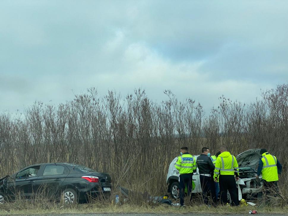 Accident grav pe A1. Șase persoane sunt rănite, iar printre victime sunt și doi copii 735954