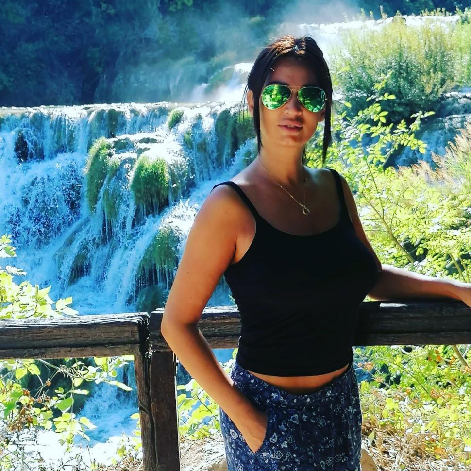 Cum arată Nicoleta Luciu la 40 de ani, după ce a ieşit din lumina reflectoarelor 735996