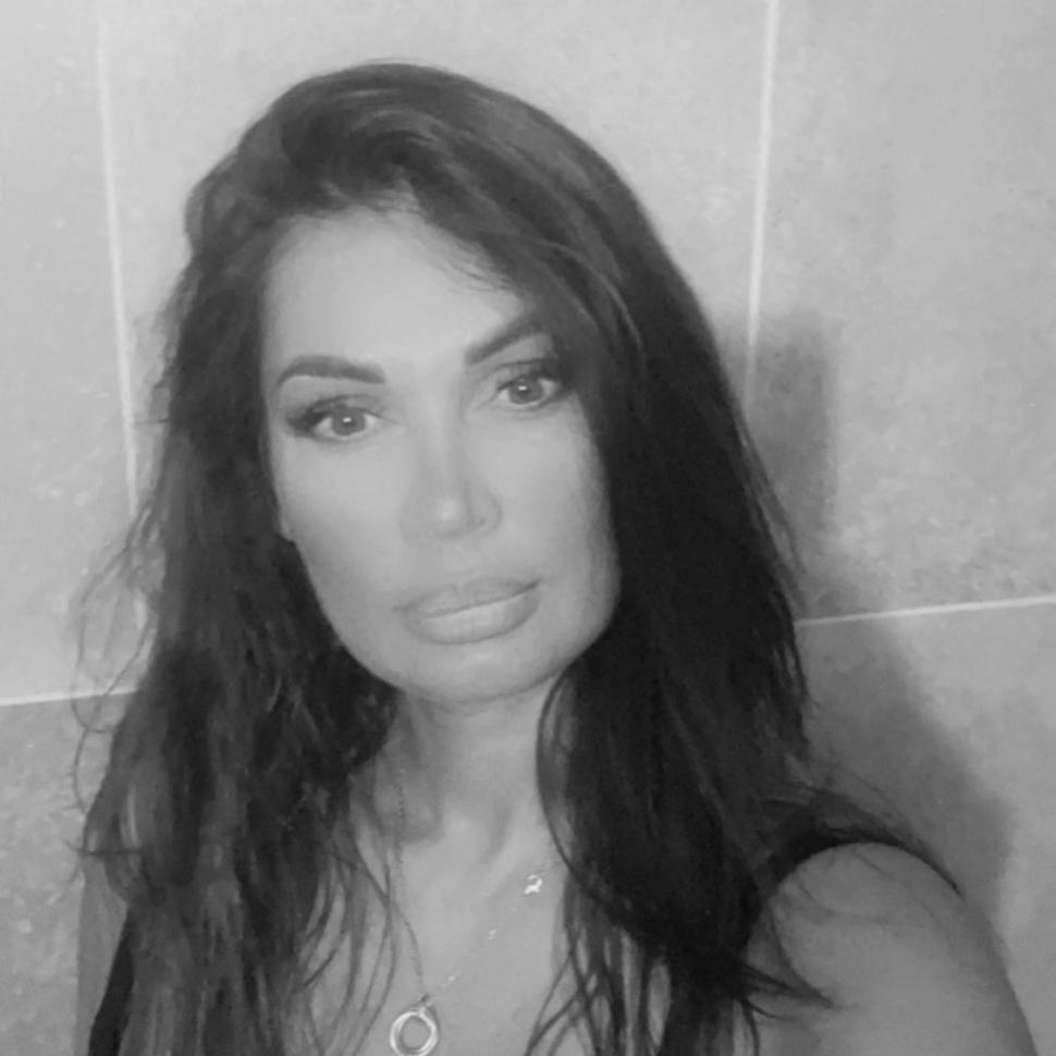 Cum arată Nicoleta Luciu la 40 de ani, după ce a ieşit din lumina reflectoarelor 736002