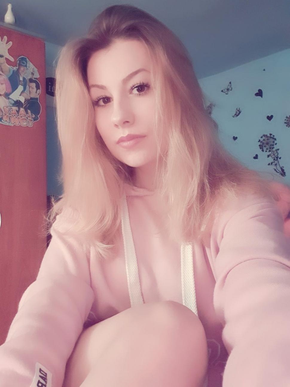 Ea este tânăra care a murit în cumplitul accident cu BMW de la Cândeşti, în Buzău 736028