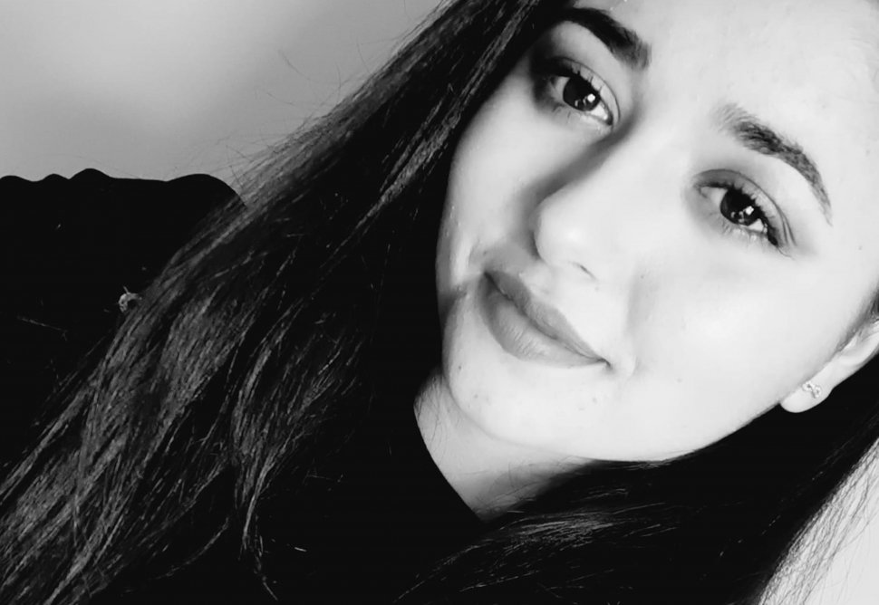 Sfârșit tragic pentru o tânără de 19 ani din Iași. Frumoasa adolescentă a murit în cadă