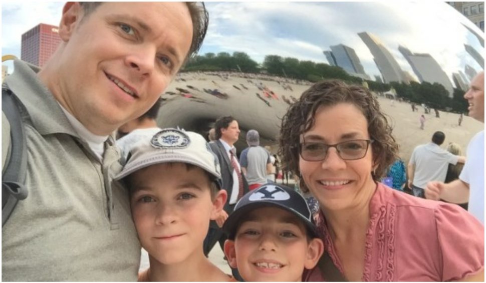 O familie din SUA a aflat după 12 ani că fiul lor este doar pe jumătate al lor