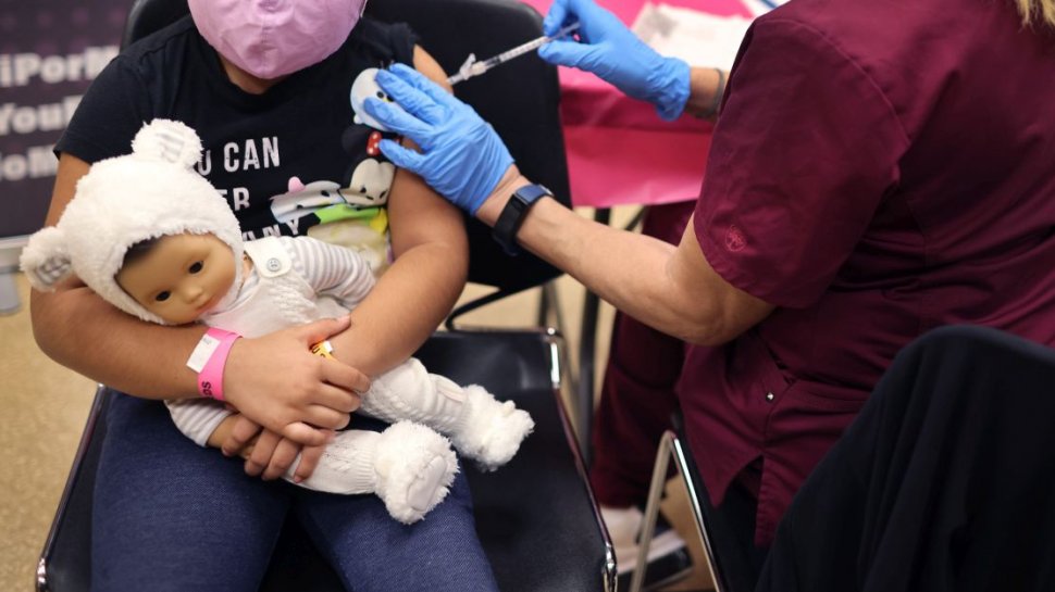 Cum se va desfășura vaccinarea copiilor în România și când începe. Valeriu Gheorghița, date de ultimă oră