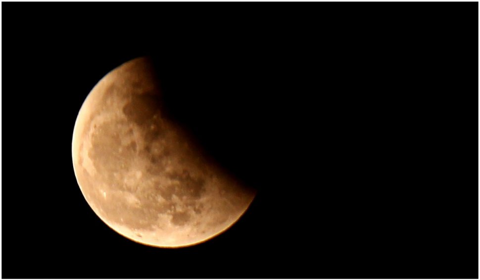 Cea mai lungă eclipsă parţială de Lună din ultimele şase secole are loc în această noapte. Unde va fi vizibilă