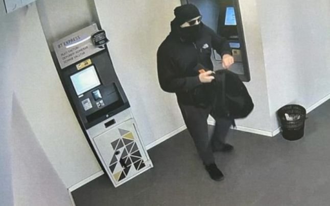 Bărbatul care a luat 6.000 de euro ai altui client rămaşi într-un bancomat a fost găsit. Pedeapsa: niciuna!