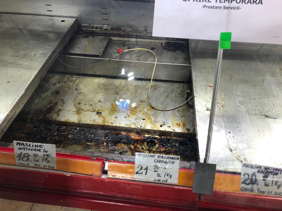 Halele Obor din Capitală, închise temporar de comisarii ANPC. Aceștia au găsit mizerie, păr și insecte moarte 737690