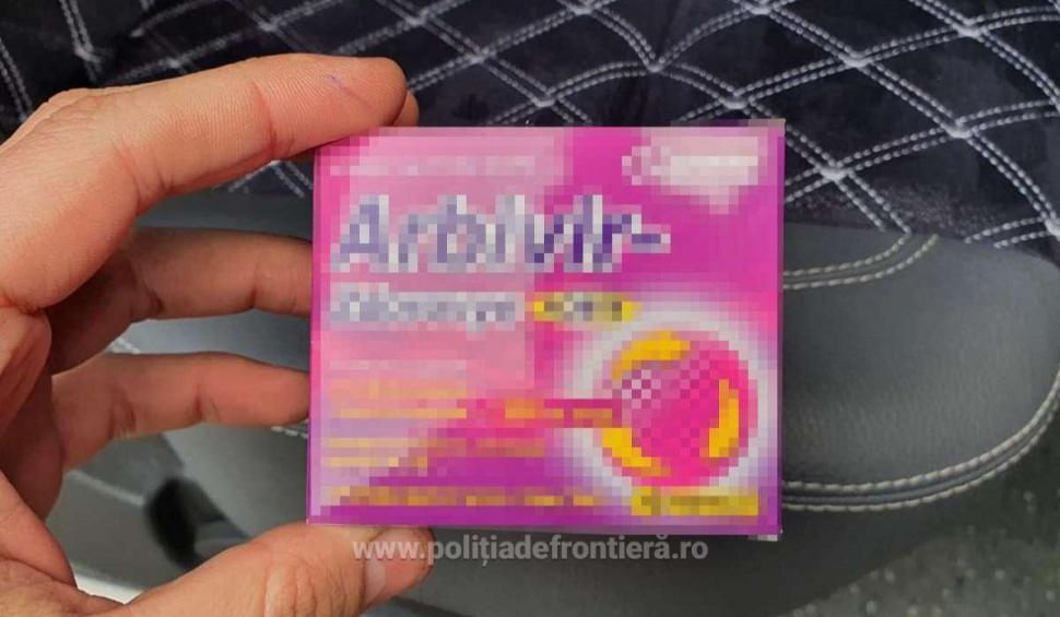 Mii de pastile antivirale din Ucraina, ascunse în plafonul unui microbuz, au fost confiscate de poliţiştii din vama Siret 737598