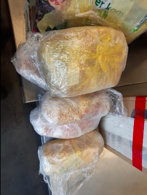 25 de moldoveni au plecat la muncă în Franța cu 1,2 tone de mâncare și băutură în bagaje 737952