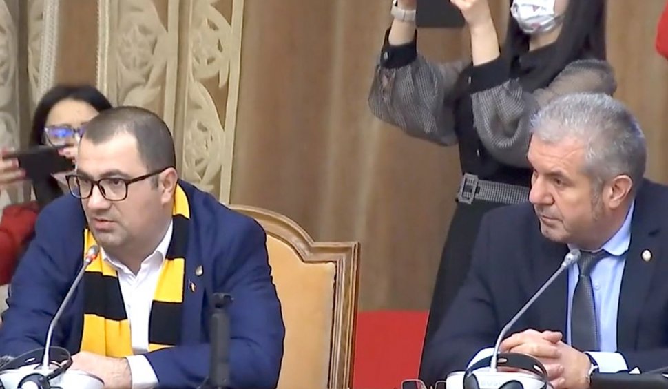 Scandal la audierile miniștrilor: Doi deputați AUR refuză să poarte mască. ”Eu am scutire”
