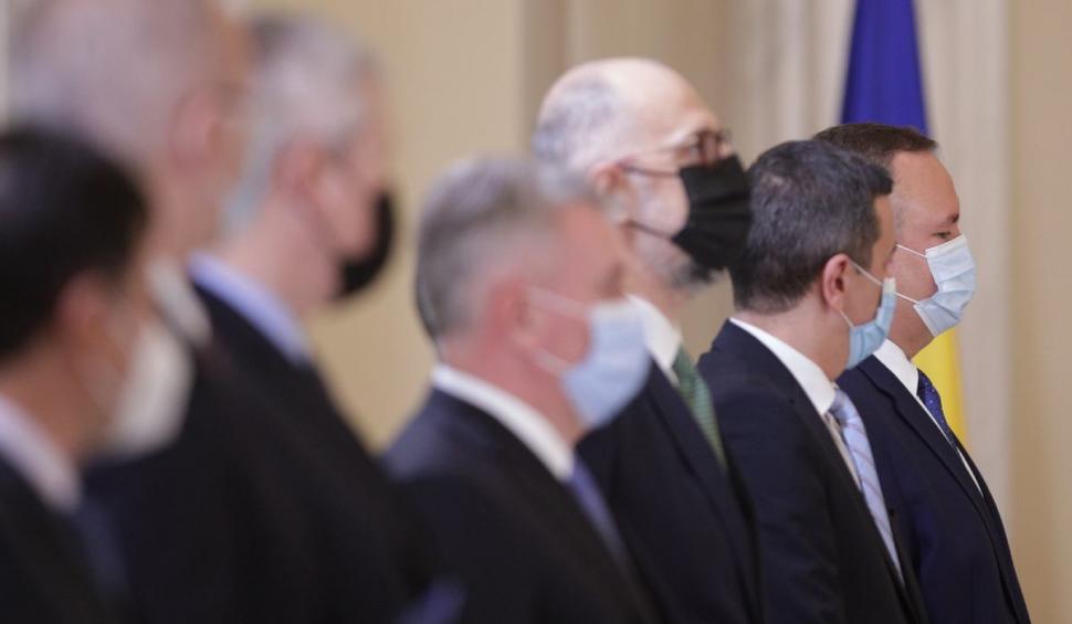 Membrii Guvernului Ciucă au depus jurământul la Palatul Cotroceni 738074
