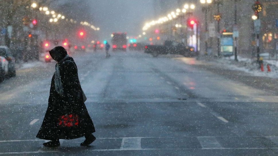 Iarna își intră în drepturi! Lapoviță și ninsoare începând de săptămâna următoare, în România