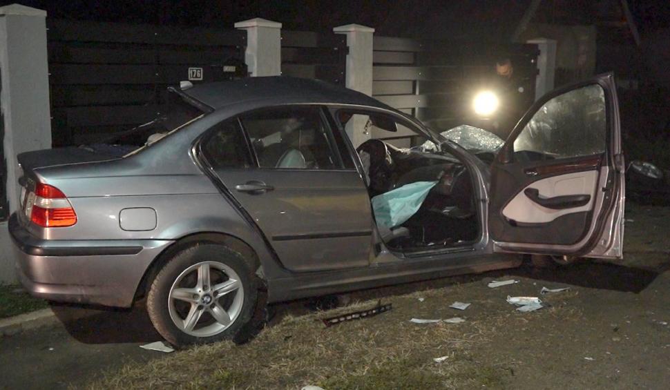 Un şofer începător şi o fată de 14 ani au murit într-un BMW strivit de un TIR, după un accident în Dumbrava, Dâmboviţa 738385
