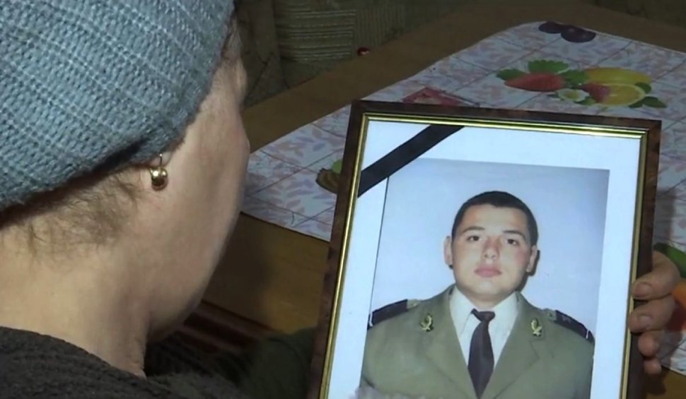 "Din indemnizaţie nu îi pot face nici pomană". Povestea lui Dan Ciobotaru, militarul ucis în Afganistan, decorat de statul român şi apoi uitat complet
