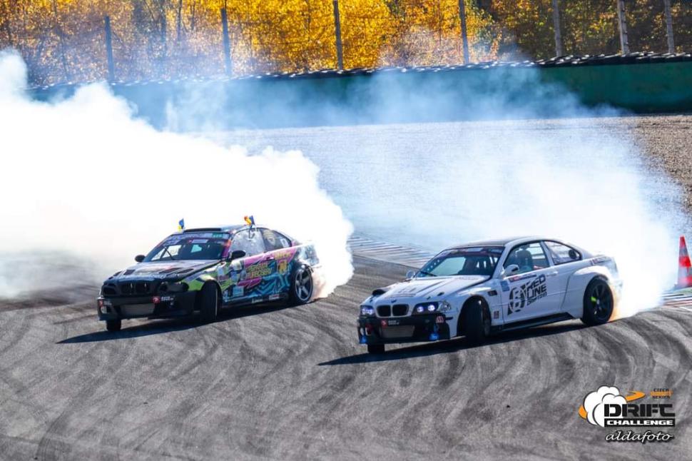 Alice Ene în Ţara Drifturilor. La 14 ani este cel mai tânăr pilot femeie ajunsă campioana Europei   738977