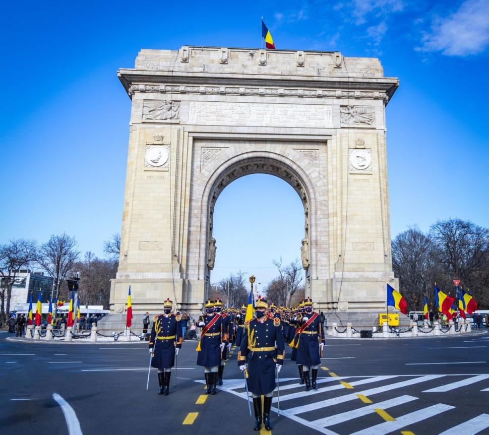 Reportaj cu militarii de la Brigada 30 Gardă "Mihai Viteazul", un adevărat simbol al defilării de 1 Decembrie 738903