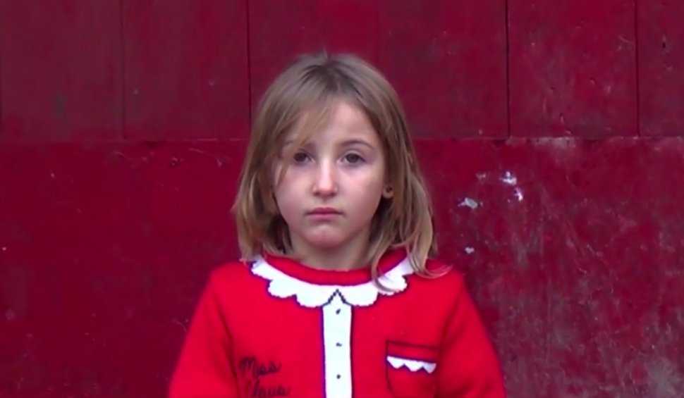 Crăciun trist și sărac pentru copiii unui sat din Caraș Severin: "Eu vreau o păpuşă"