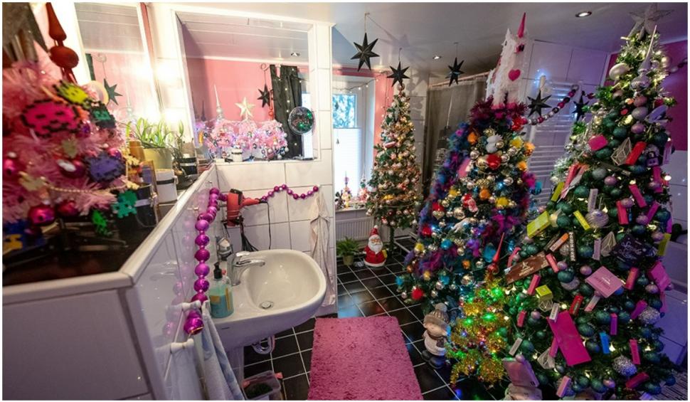 O familie din Gemania a împodobit 444 de brazi de Crăciun în casă. Niciunul nu seamănă cu celălalt 739873