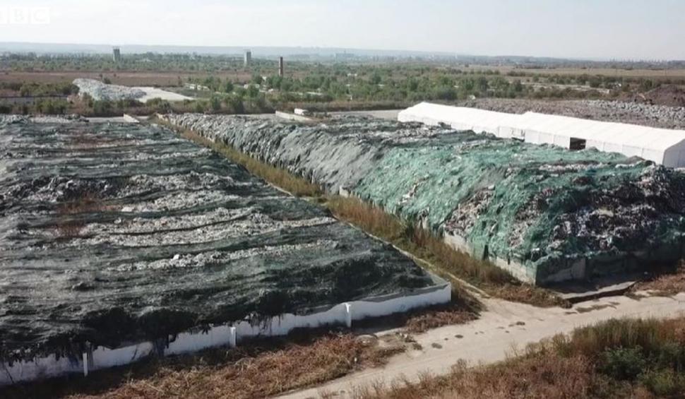 BBC a luat urma deșeurilor arse care îi sufocă pe bucureșteni. Jurnaliștii au aflat că Marea Britanie își aruncă gunoiul în România 740017