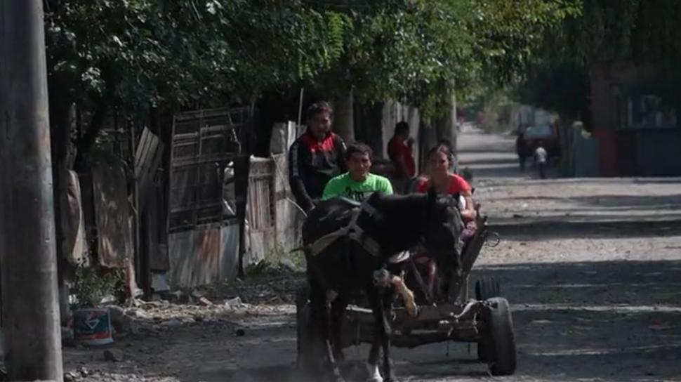 BBC a luat urma deșeurilor arse care îi sufocă pe bucureșteni. Jurnaliștii au aflat că Marea Britanie își aruncă gunoiul în România 740021